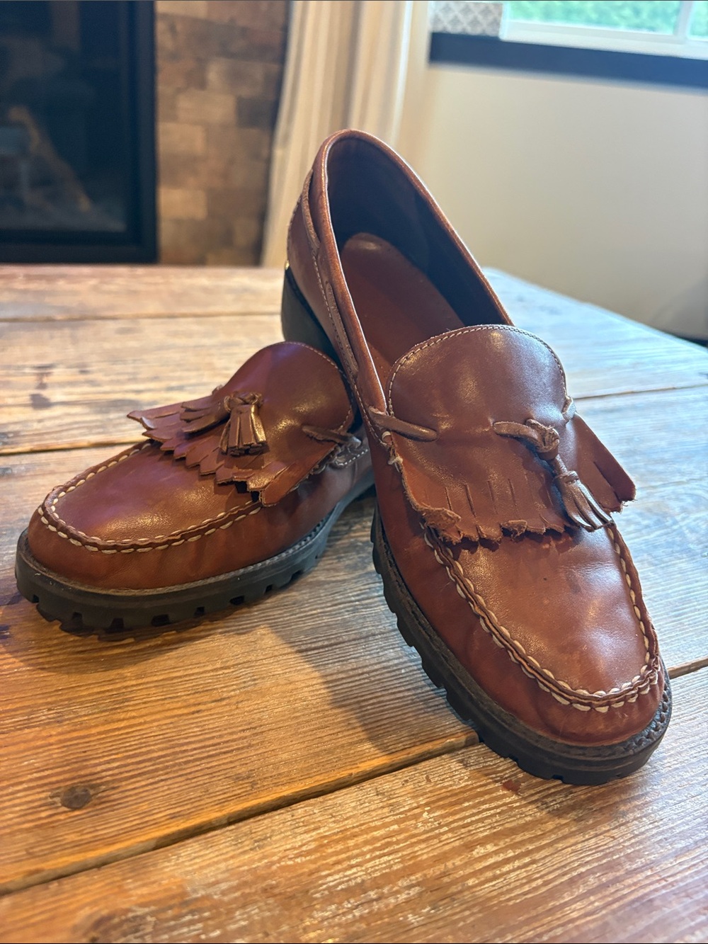 90s Butter Mom style
Connie’s Vintage Wydown Leather Tassel Kiltie Loafers